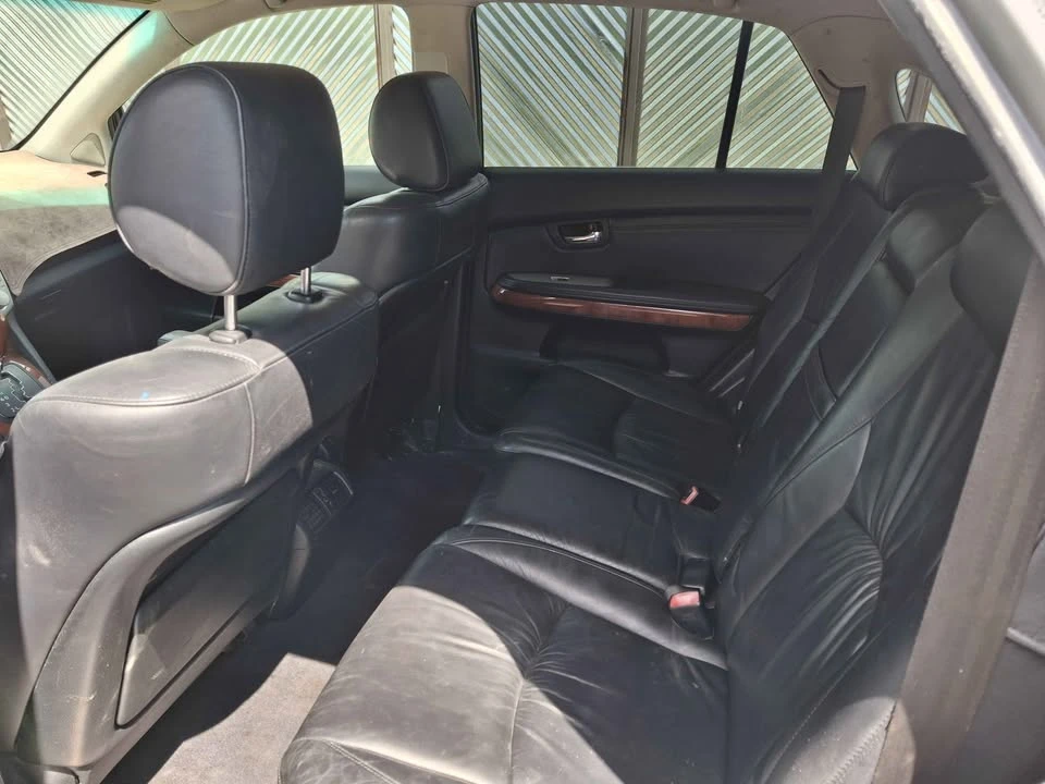 2004 Lexus RX 2nd Gen - Image 13 of 15