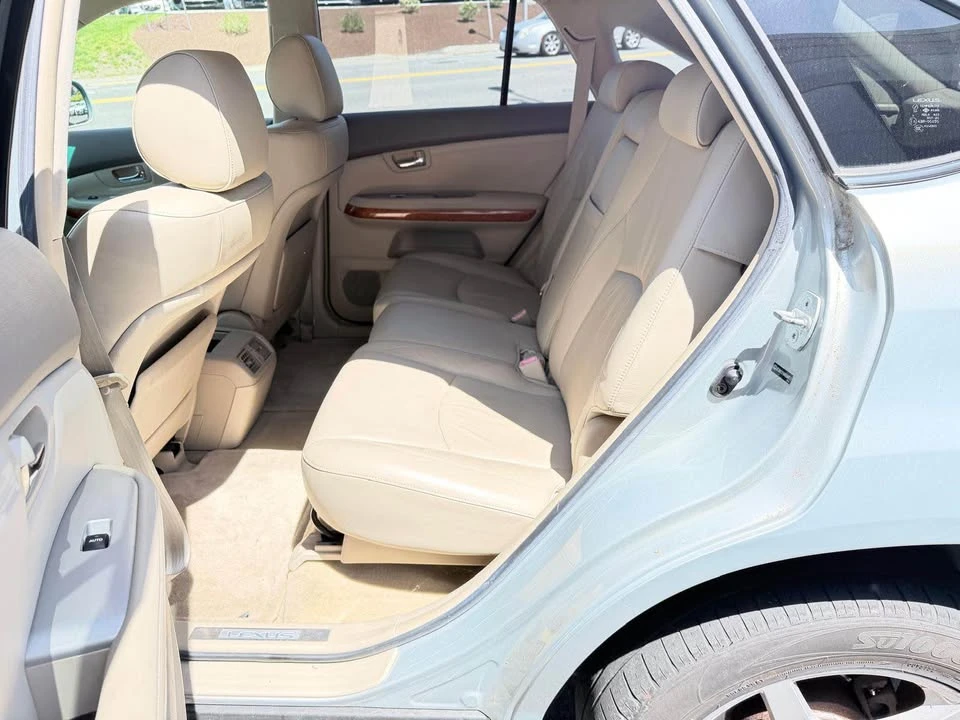 2004 Lexus RX 2nd Gen - Image 6 of 13