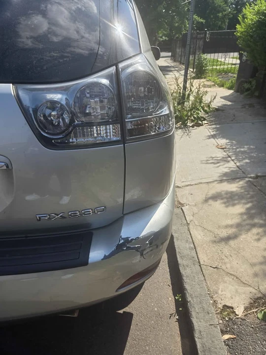 2004 Lexus RX 2nd Gen - Image 13 of 18