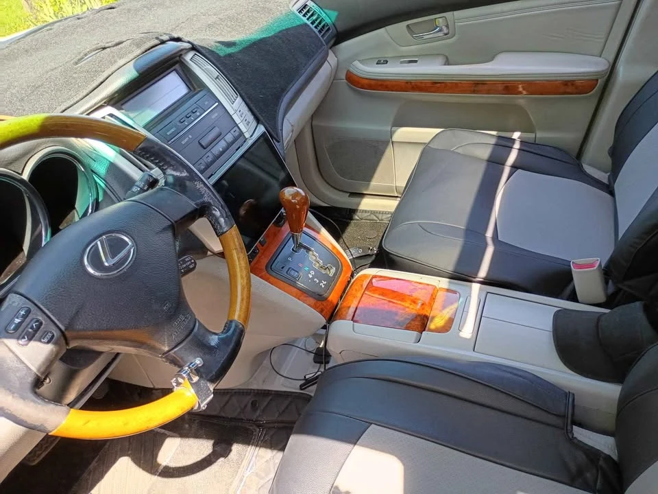 2004 Lexus RX 2nd Gen - Image 6 of 7