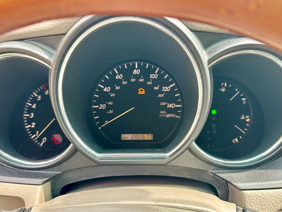 2004 Lexus RX 2nd Gen - Image 15 of 20