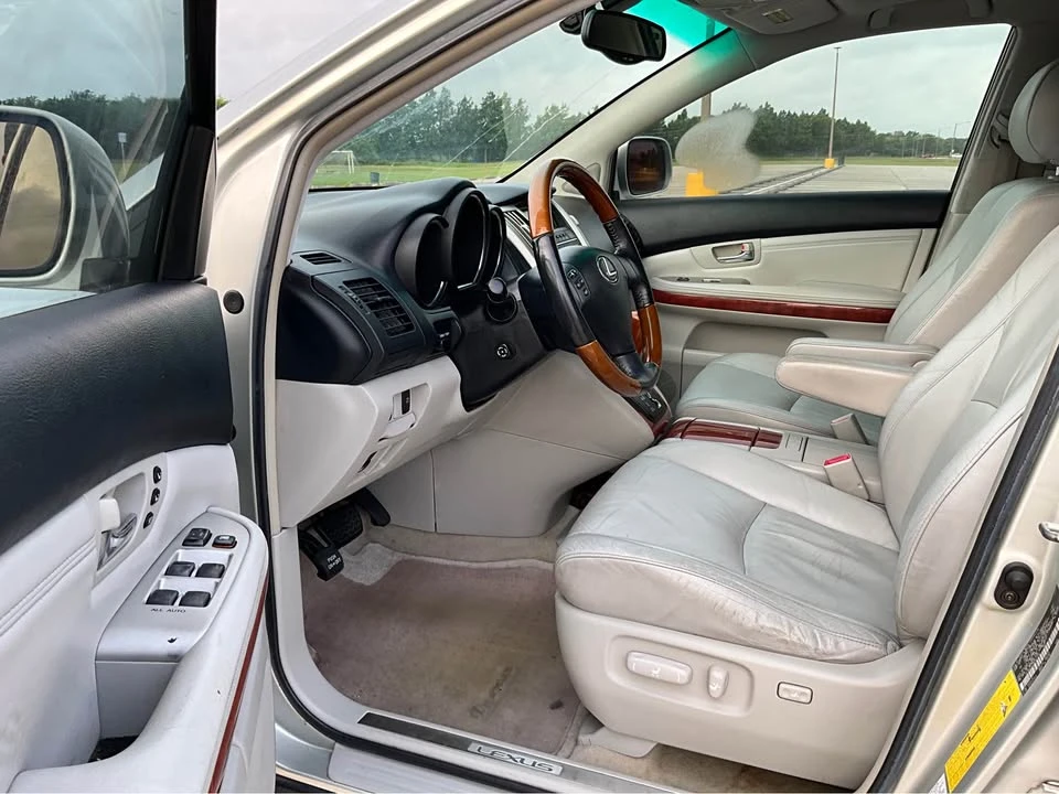 2004 Lexus RX 2nd Gen - Image 7 of 17