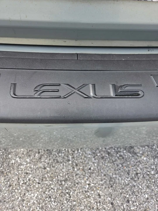 2004 Lexus RX 2nd Gen - Image 5 of 5
