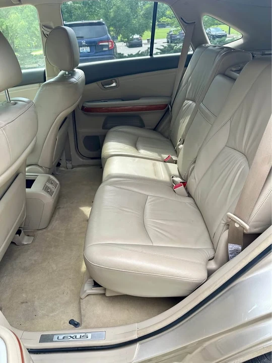 2004 Lexus RX 2nd Gen - Image 11 of 20