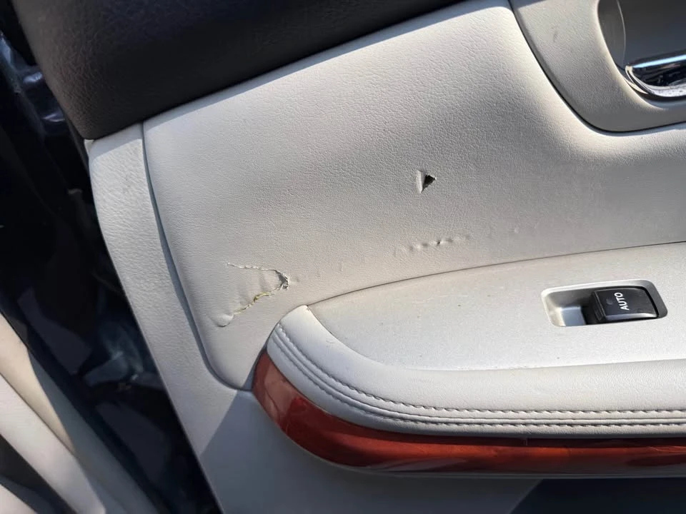 2004 Lexus RX 2nd Gen - Image 7 of 12