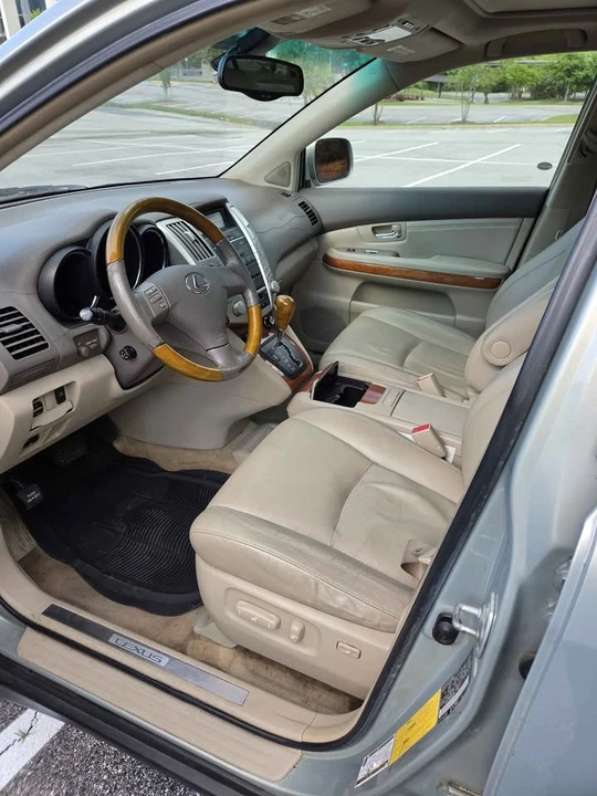 2004 Lexus RX 2nd Gen - Image 3 of 5