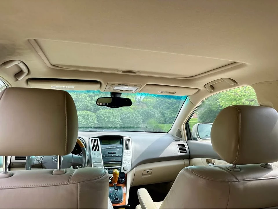 2004 Lexus RX 2nd Gen - Image 13 of 20