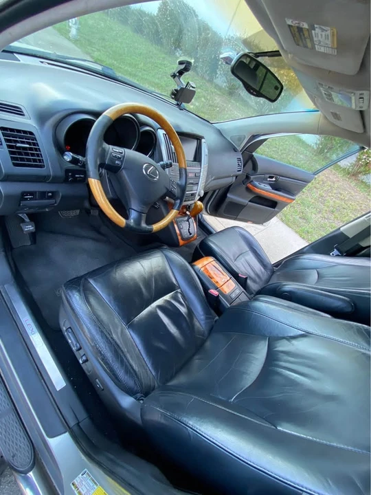 2004 Lexus RX 2nd Gen - Image 7 of 11
