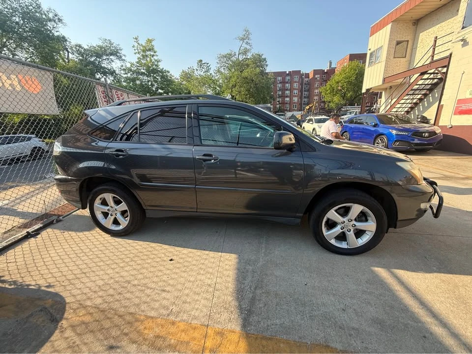 2004 Lexus RX 2nd Gen - Image 5 of 16