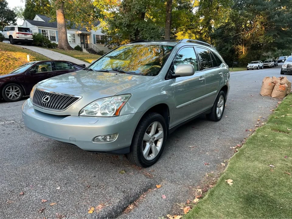 2004 Lexus RX 2nd Gen - Image 2 of 16