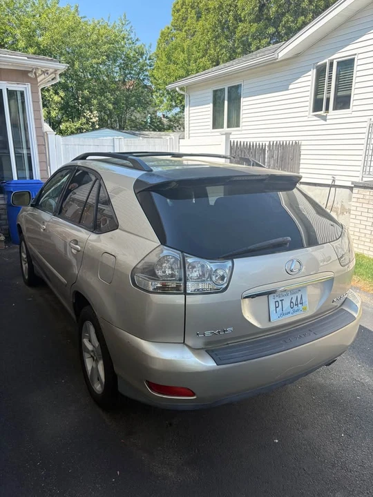 2004 Lexus RX 2nd Gen - Image 3 of 7