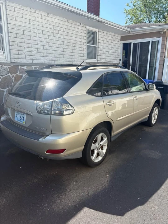 2004 Lexus RX 2nd Gen - Image 4 of 7
