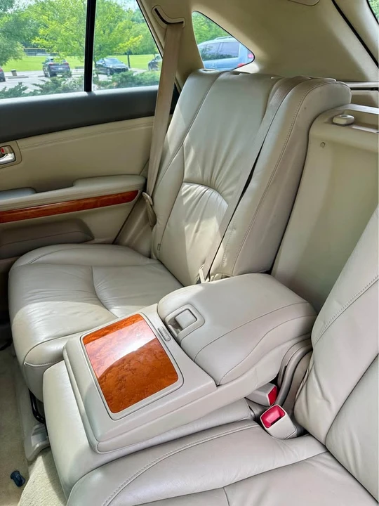 2004 Lexus RX 2nd Gen - Image 12 of 20