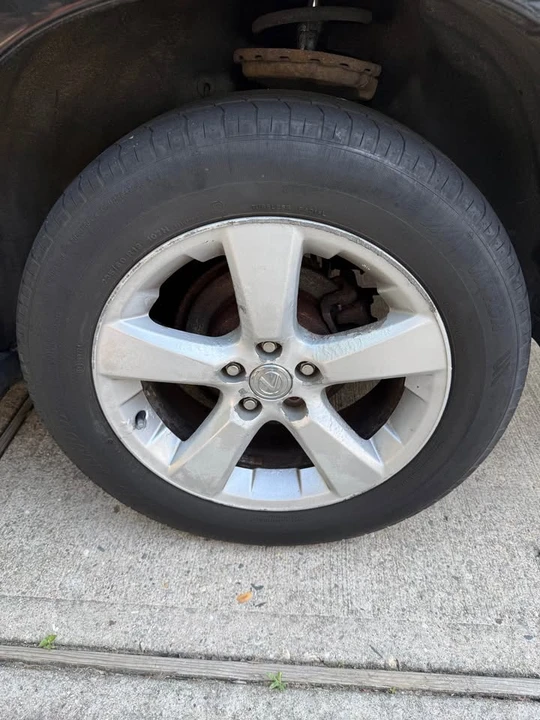 2004 Lexus RX 2nd Gen - Image 3 of 12