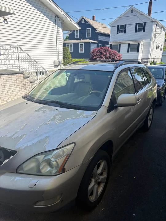 2004 Lexus RX 2nd Gen - Image 2 of 7