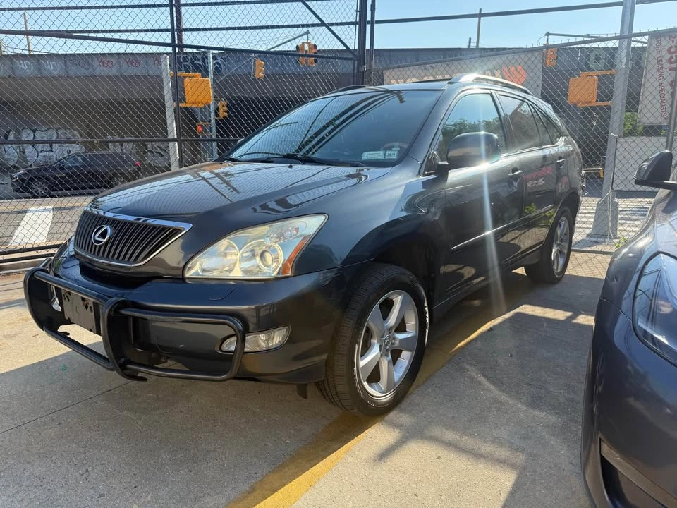 2004 Lexus RX 2nd Gen - Image 4 of 16