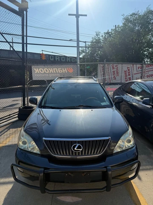 2004 Lexus RX 2nd Gen - Image 7 of 16