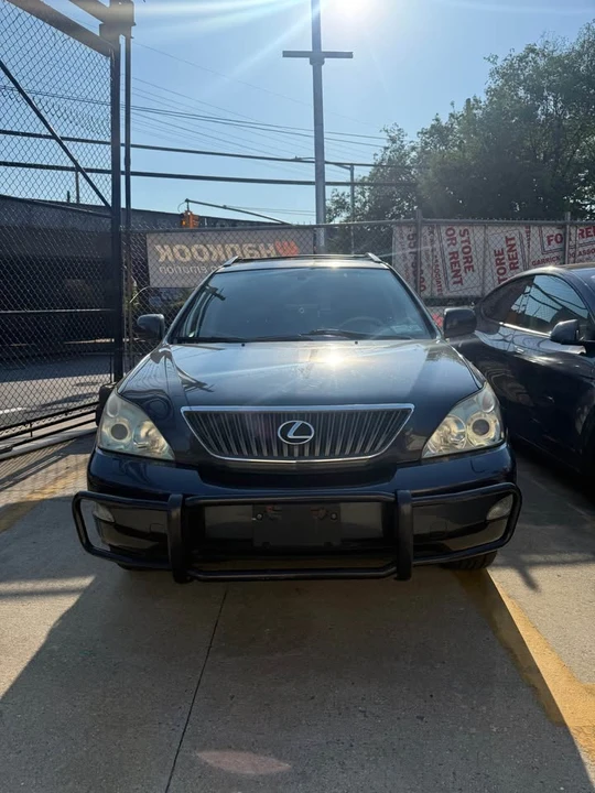 2004 Lexus RX 2nd Gen - Image 8 of 16