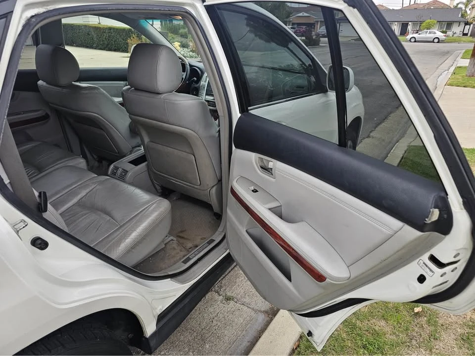 2004 Lexus RX 2nd Gen - Image 14 of 17