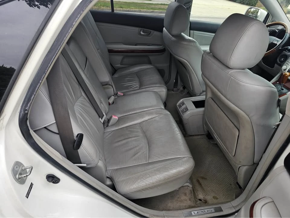 2004 Lexus RX 2nd Gen - Image 12 of 17