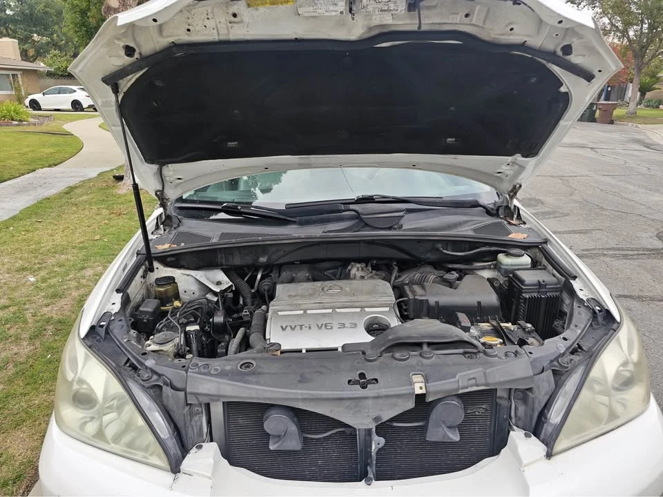 2004 Lexus RX 2nd Gen - Image 16 of 17