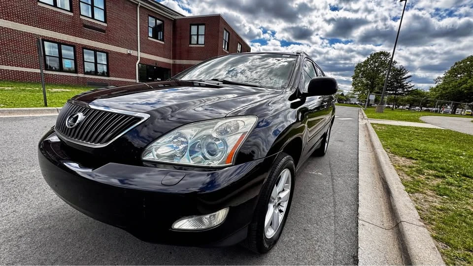 2004 Lexus RX 2nd Gen - Image 2 of 10