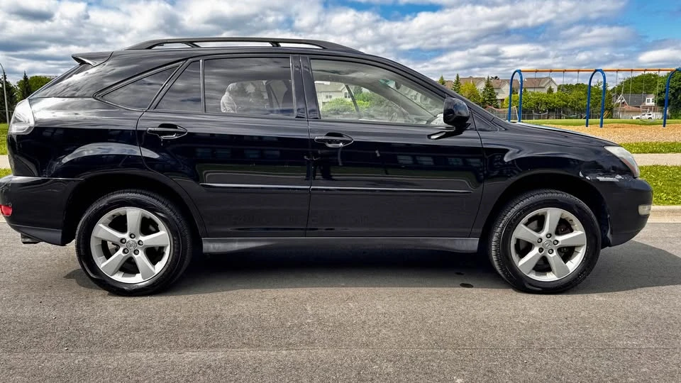 2004 Lexus RX 2nd Gen - Image 5 of 10