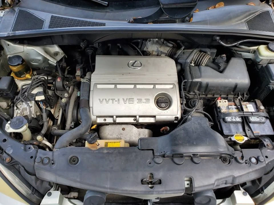 2004 Lexus RX 2nd Gen - Image 9 of 16