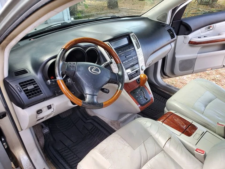 2004 Lexus RX 2nd Gen - Image 11 of 16