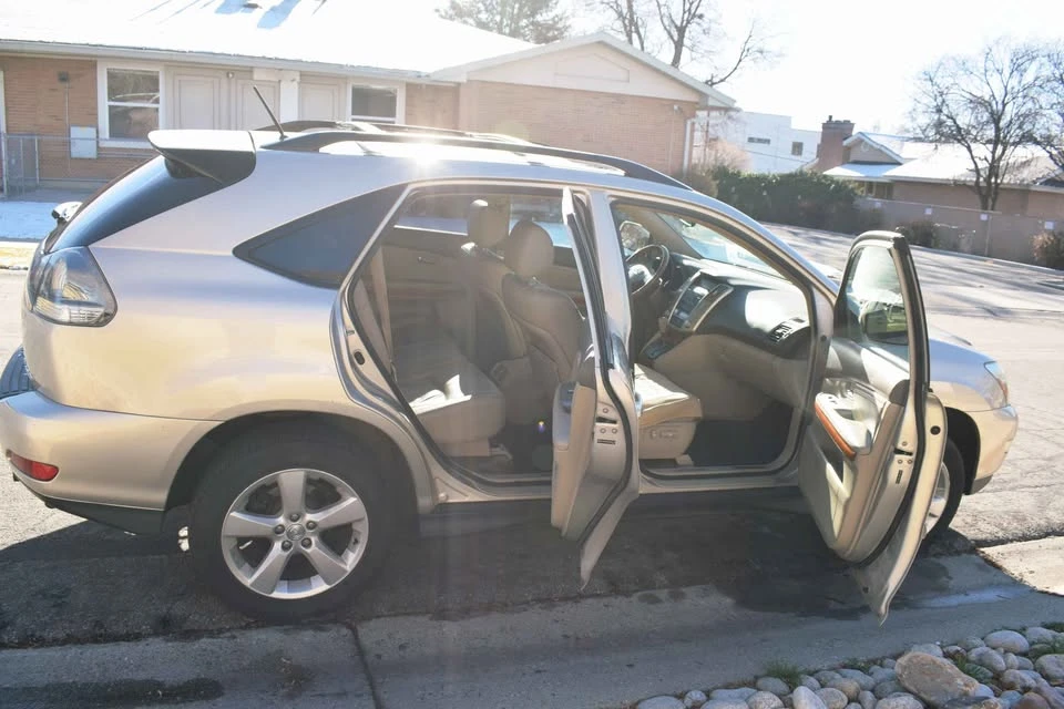 2004 Lexus RX 2nd Gen - Image 7 of 7