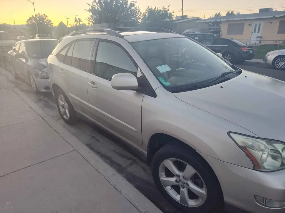 2004 Lexus RX 2nd Gen - Image 3 of 7