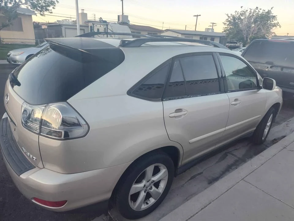 2004 Lexus RX 2nd Gen - Image 4 of 7