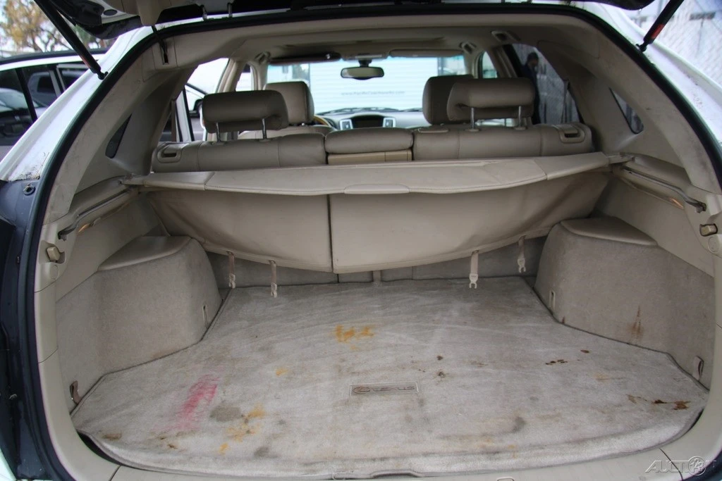 2004 Lexus RX 2nd Gen - Image 19 of 21