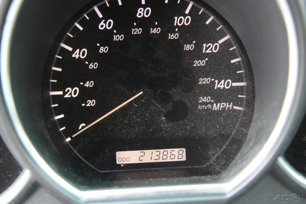 2004 Lexus RX 2nd Gen - Image 14 of 21