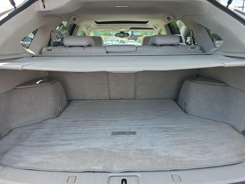 2004 Lexus RX 2nd Gen - Image 15 of 29