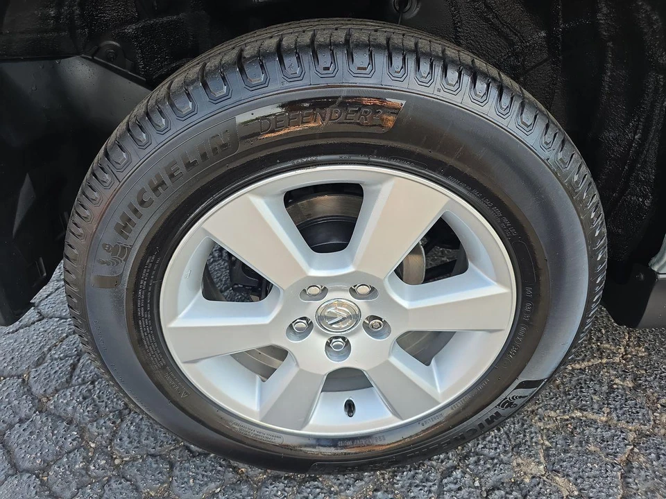 2004 Lexus RX 2nd Gen - Image 17 of 29