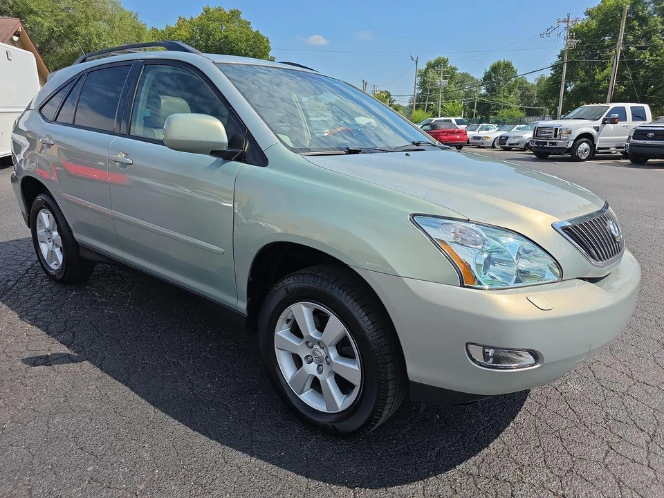 2004 Lexus RX 2nd Gen - Image 18 of 29