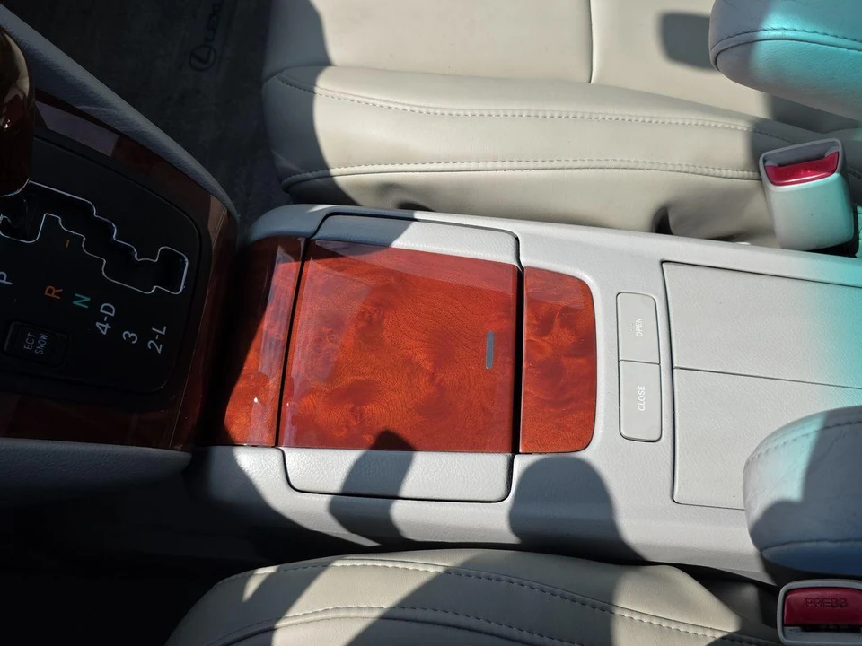 2004 Lexus RX 2nd Gen - Image 26 of 29