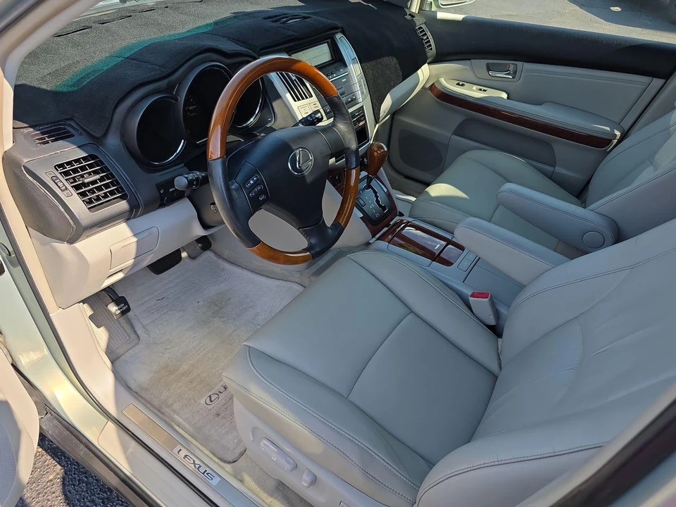 2004 Lexus RX 2nd Gen - Image 4 of 29