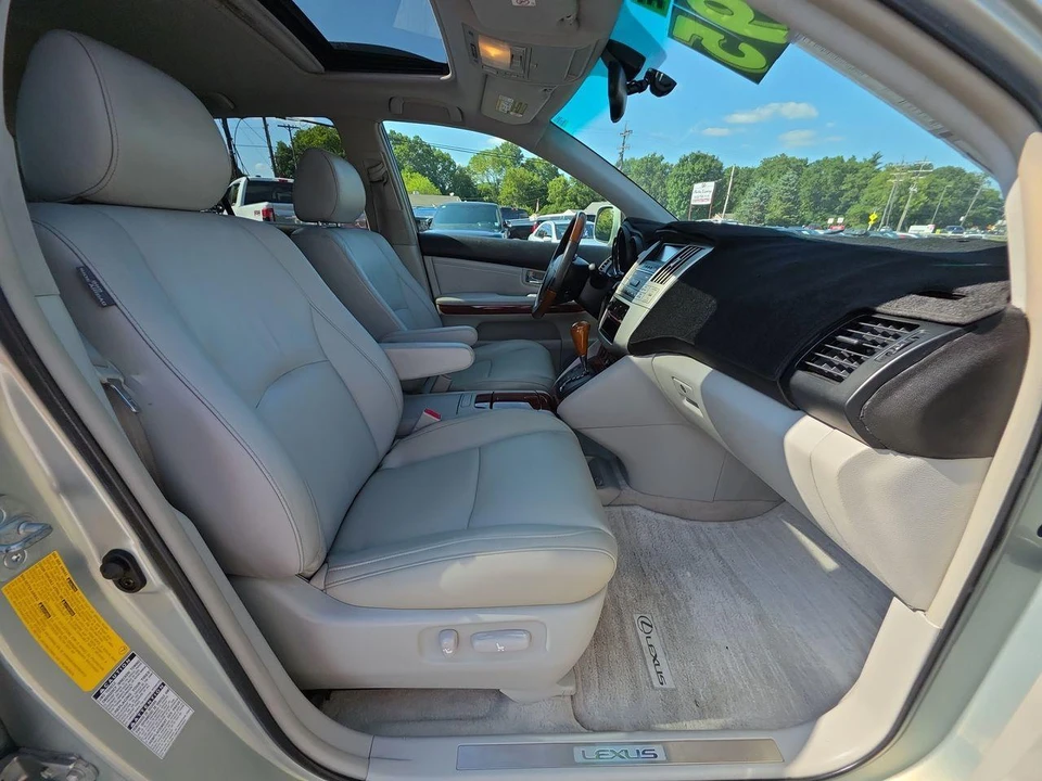 2004 Lexus RX 2nd Gen - Image 8 of 29