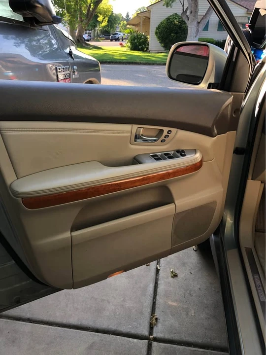 2004 Lexus RX 2nd Gen - Image 10 of 20