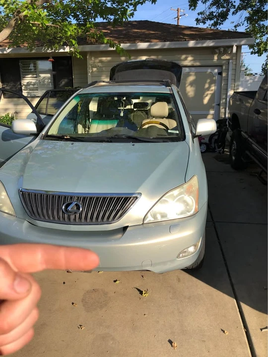 2004 Lexus RX 2nd Gen - Image 4 of 20