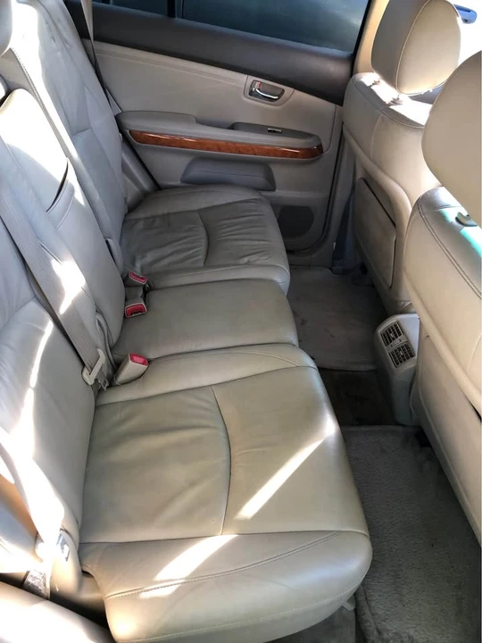 2004 Lexus RX 2nd Gen - Image 11 of 20