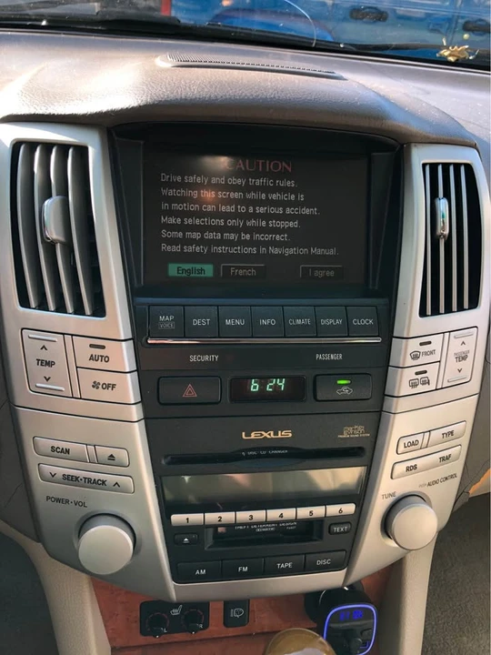 2004 Lexus RX 2nd Gen - Image 8 of 20