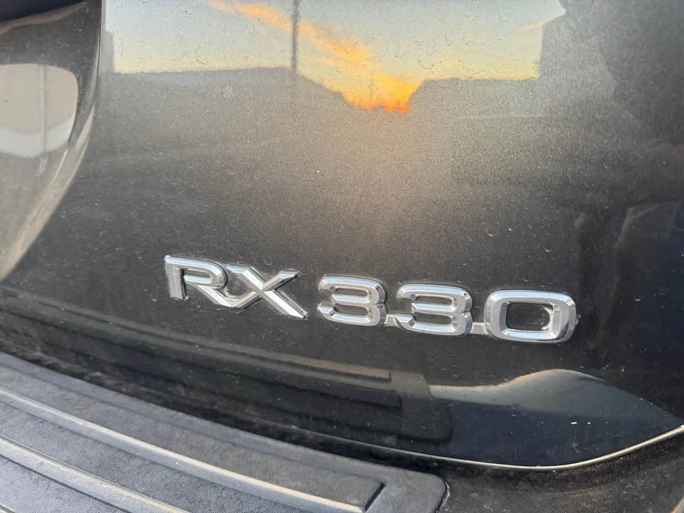 2004 Lexus RX 2nd Gen - Image 16 of 17