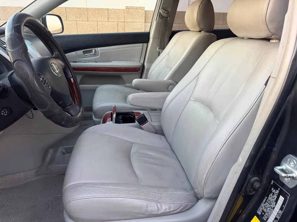 2004 Lexus RX 2nd Gen - Image 13 of 17