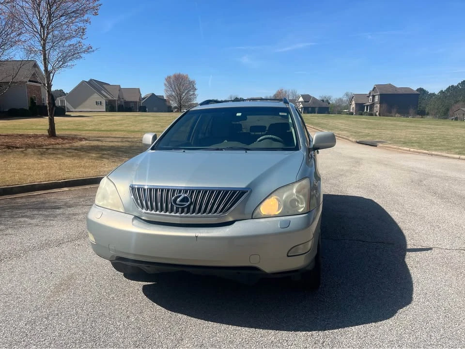 2004 Lexus RX 2nd Gen - Image 2 of 11
