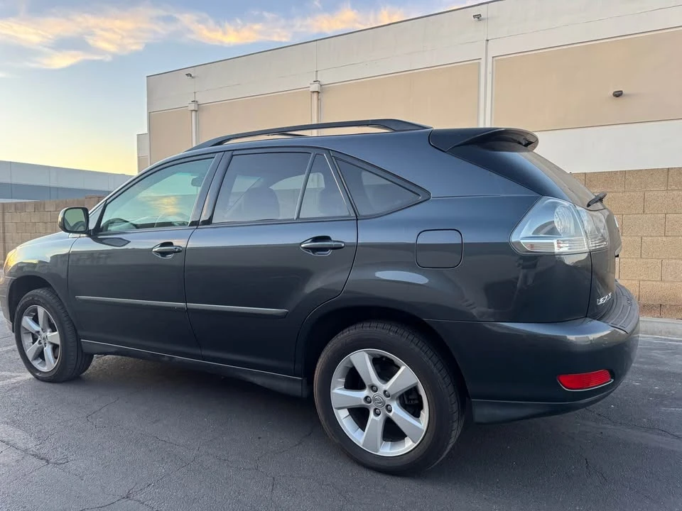 2004 Lexus RX 2nd Gen - Image 3 of 17