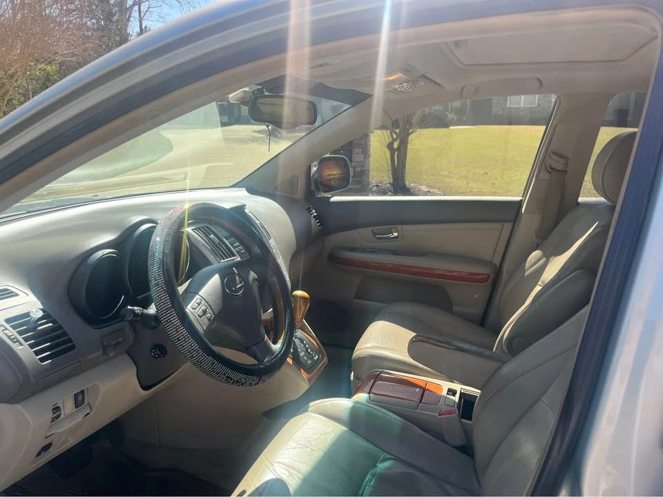 2004 Lexus RX 2nd Gen - Image 7 of 11