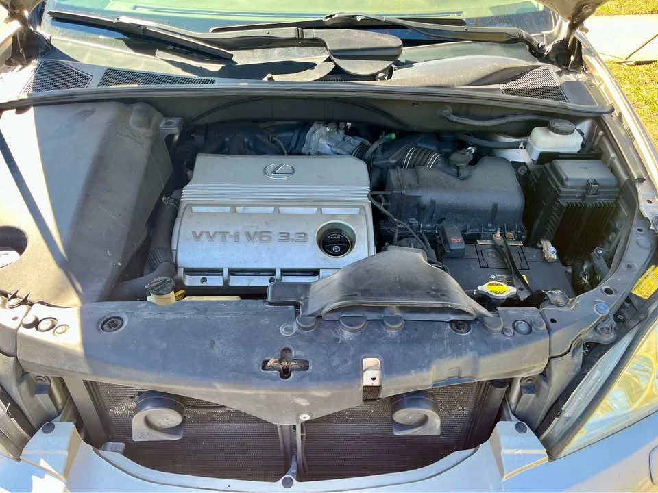 2004 Lexus RX 2nd Gen - Image 15 of 19